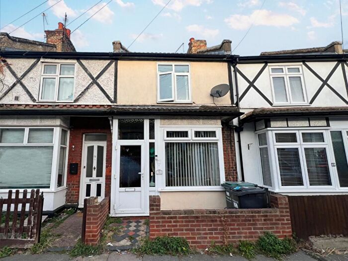 2 Bedroom Semi-Detached House To Rent In Singlewell Road, Gravesend, Kent, DA11