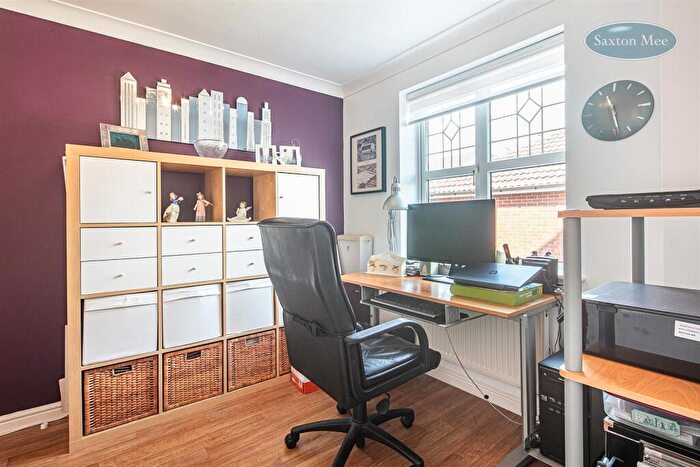 4 Bedroom Detached House For Sale In Thorncliffe View, Chapeltown, Sheffield, S35