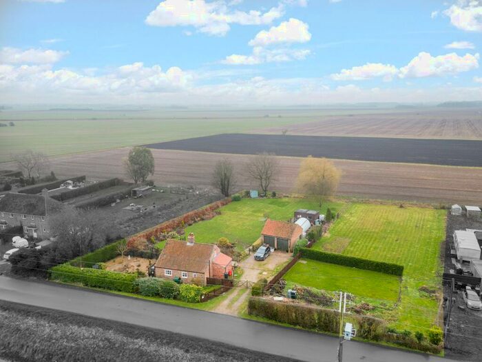3 Bedroom Detached House For Sale In Thorpe Bank, Little Steeping, PE23
