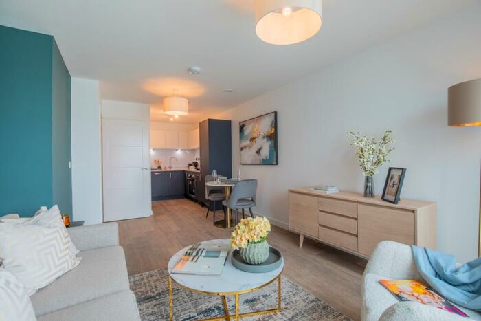 1 Bedroom Apartment To Rent In Centenary Plaza Southampton, SO19