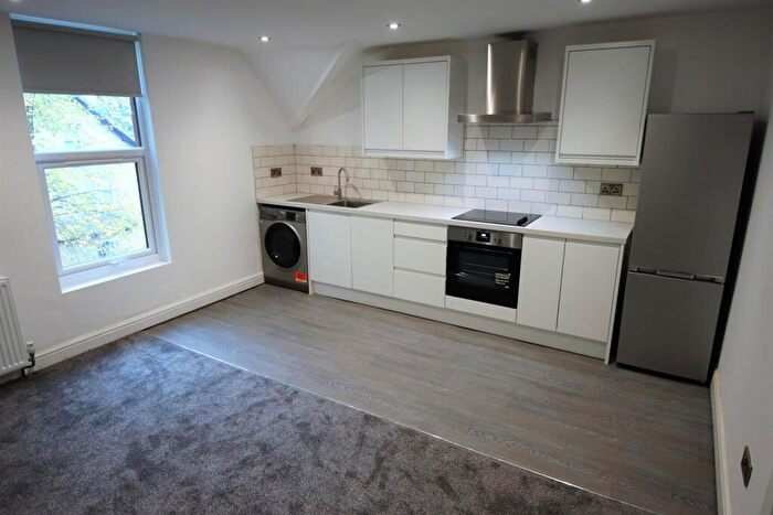 1 Bedroom Apartment To Rent In Chatham Grove, West Didsbury, M20
