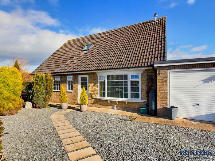 3 Bedroom Bungalow For Sale In Westfield Close, Pocklington, York, East Riding Of Yorkshire, YO42