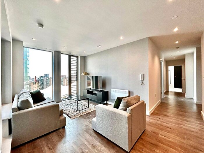 3 Bedroom Flat To Rent In Greengate, Salford, Manchester, M3