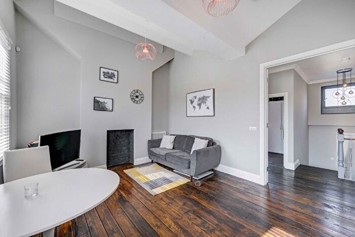 2 Bedroom Flat To Rent In Portnall Road, London, W9