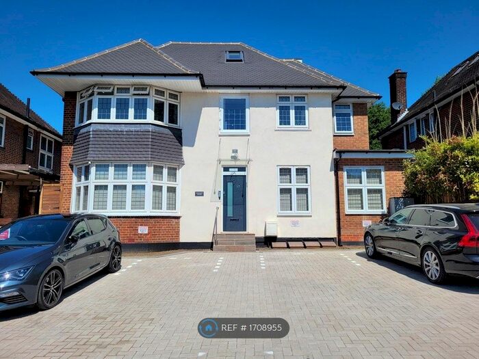 2 Bedroom Flat To Rent In Torcroft, London, NW4