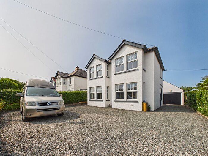 3 Bedroom Detached House For Sale In Poughill Road, Bude, EX23