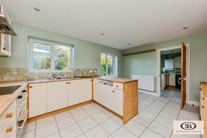 4 Bedroom Detached House For Sale In Stoneley Road, Coppenhall, Crewe, CW1