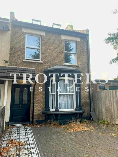 4 Bedroom Property To Rent In Coppermill Lane, Walthamstow, London, E17
