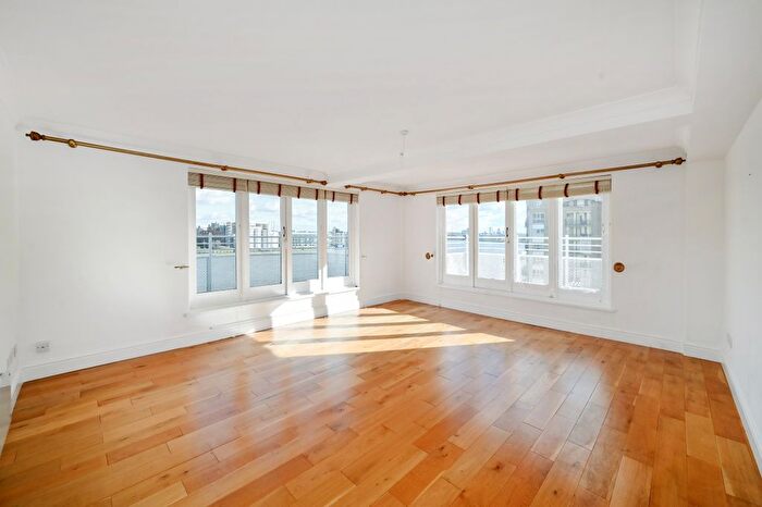 3 Bedroom Flat To Rent In Odessa Street, Surrey Quays, SE16