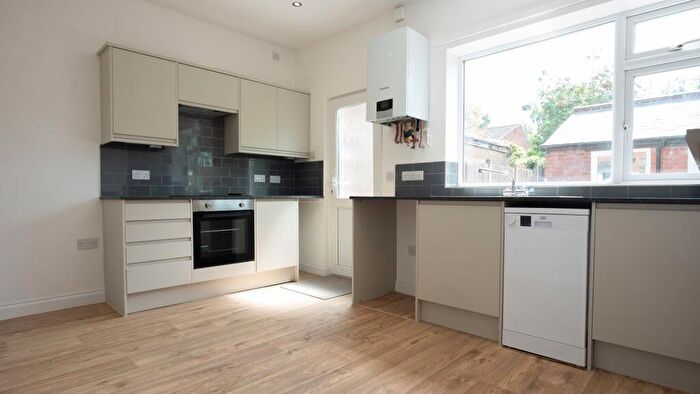 2 Bedroom Terraced House To Rent In St. Johns Street, Kenilworth, CV8