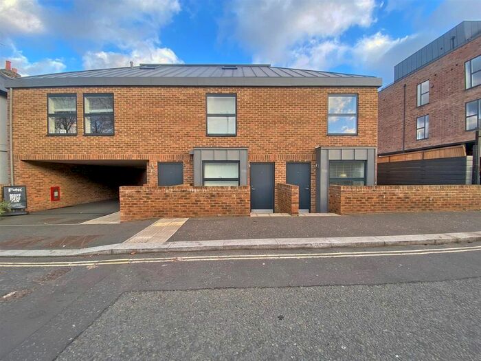 3 Bedroom End Of Terrace House To Rent In Sandycombe Road, Kew, Richmond, TW9