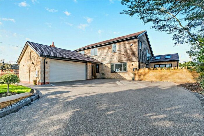 4 Bedroom Detached House For Sale In West Street, Helpston, Peterborough, PE6