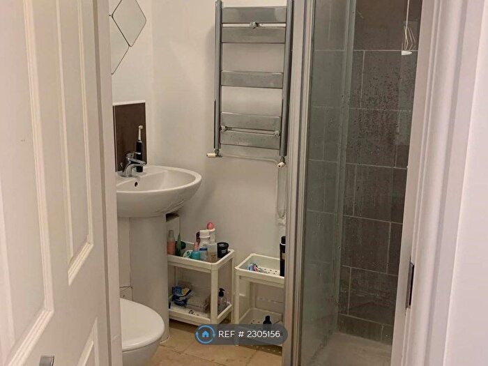 2 Bedroom Flat To Rent In Cathedral Road, Cardiff, CF11