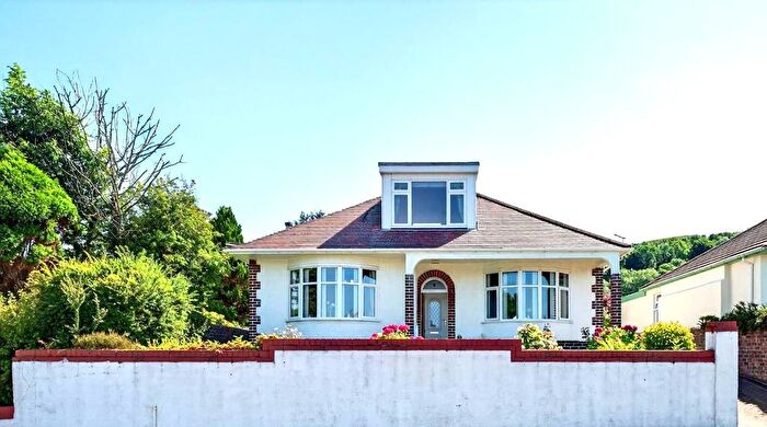 4 Bedroom Detached Bungalow For Sale In Whinhill Avenue, Largs, KA30