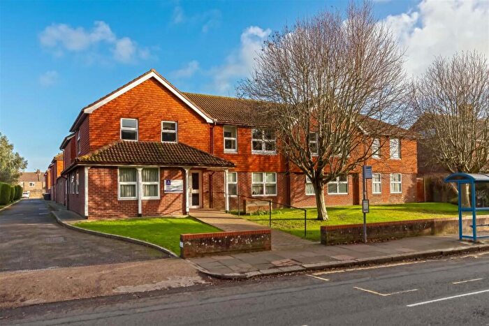1 Bedroom Retirement Property For Sale In South Farm Road, Worthing, BN14