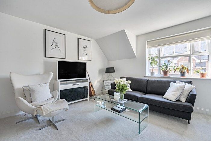 2 Bedroom Flat For Sale In Besant Place, Dulwich, London, SE22