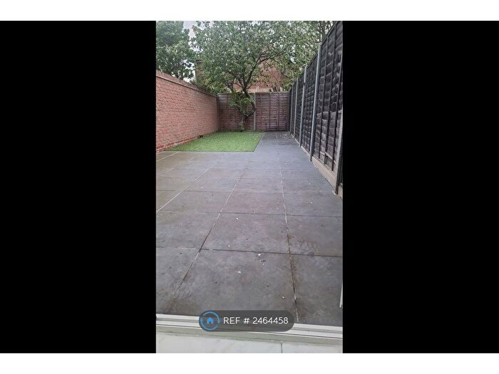 2 Bedroom End Of Terrace House To Rent In Queens Road, London, N9