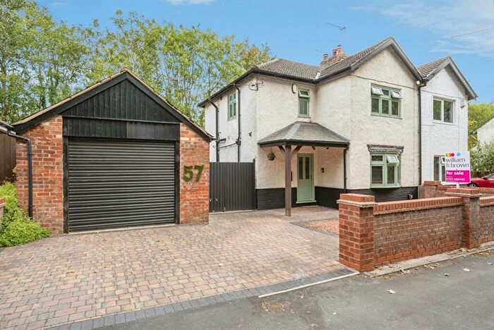 3 Bedroom Semi-Detached House For Sale In Brumby Wood Lane, Scunthorpe, DN17