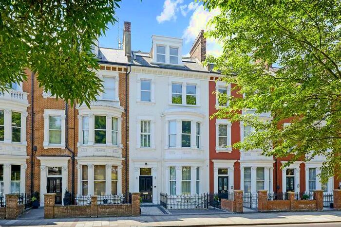 4 Bedroom Flat To Rent In Petersham Road, Richmond, TW10