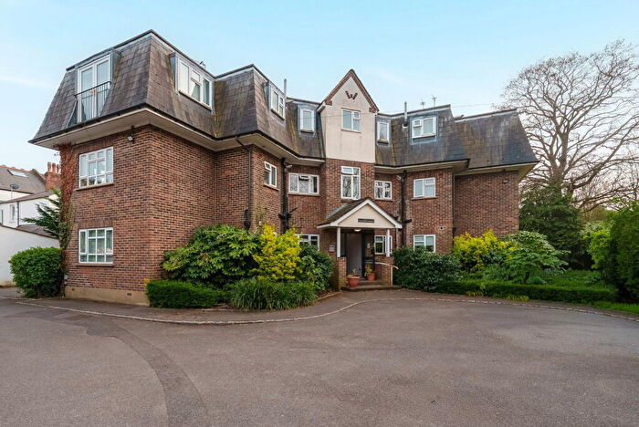 1 Bedroom Flat For Sale In Epsom Road, Epsom, KT17