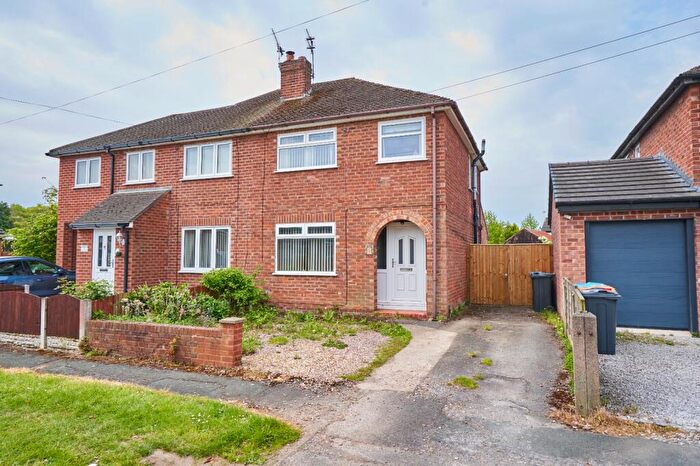 3 Bedroom Semi-Detached House For Sale In Greenlea Close, Whitby, Ellesmere Port, Cheshire, CH65