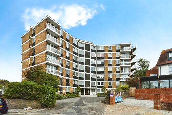 2 Bedroom Apartment For Sale In Furze Hill, Hove, BN3