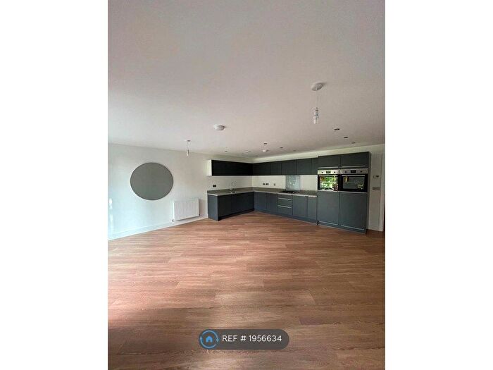 2 Bedroom Flat To Rent In De Normanville Avenue, Leamington Spa, CV31