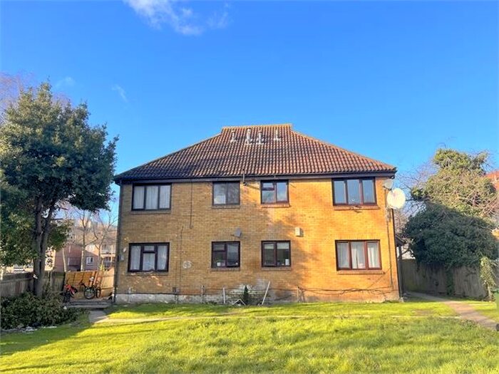 2 Bedroom Flat To Rent In Bertrand Way, Thamesmead, London, SE28