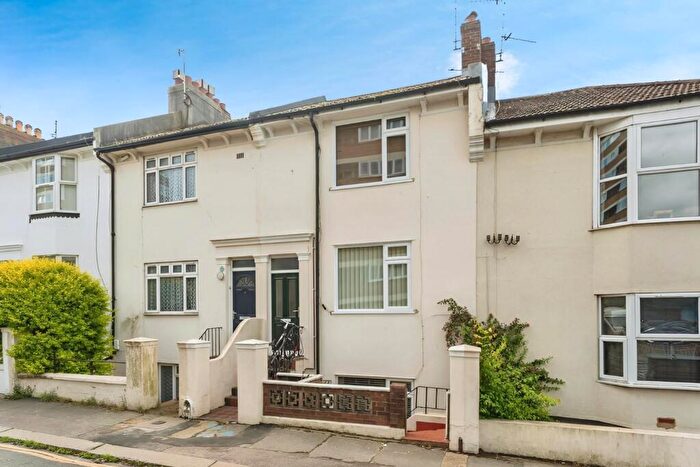 2 Bedroom Apartment For Sale In Clarendon Road, Hove, BN3
