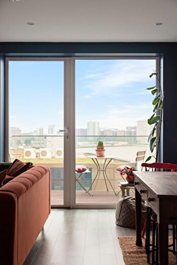 1 Bedroom Flat For Sale In Chandlers Avenue, London, SE10