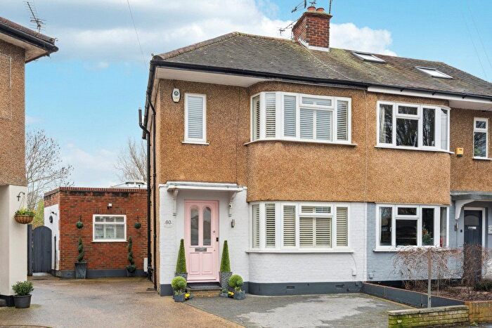 3 Bedroom Semi Detached House For Sale In Burnham Avenue, Ickenham, Middlesex, UB10