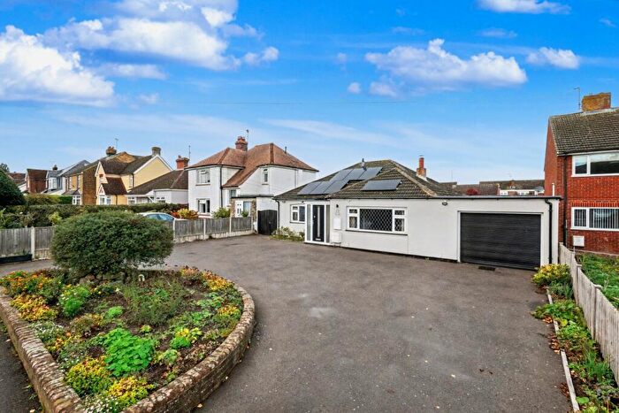 3 Bedroom Bungalow For Sale In College Road, Sittingbourne, Kent, ME10