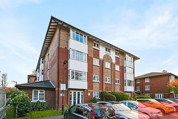 1 Bedroom Flat For Sale In Beechwood Grove, London, W3