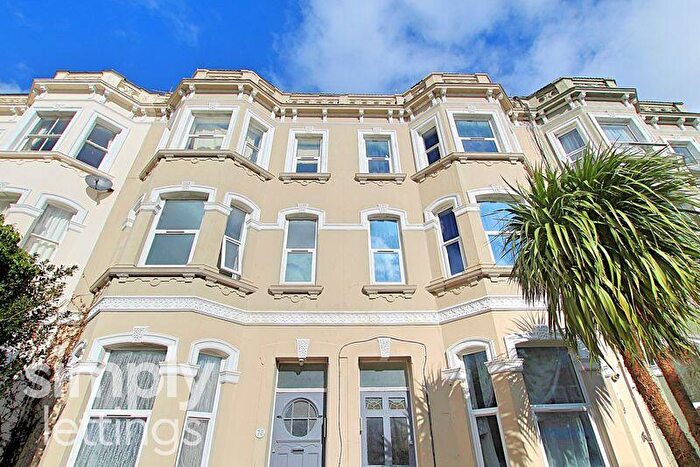 Flat To Rent In Rowlands Road, Worthing, BN11