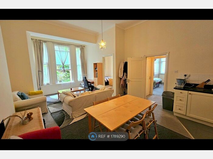 2 Bedroom Flat To Rent In Philbeach Gardens, London, SW5