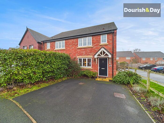 3 Bedroom Semi-Detached House For Sale In Yelland Walk, Great Haywood, ST18