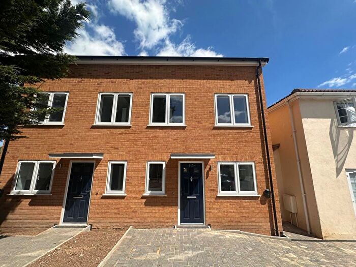 3 Bedroom Semi-Detached House To Rent In Napier Road, Gillingham, ME7