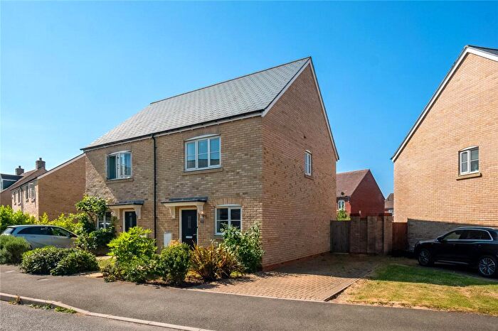 3 Bedroom Semi Detached House For Sale In Evans Way, Chipping Norton, Oxfordshire, OX7
