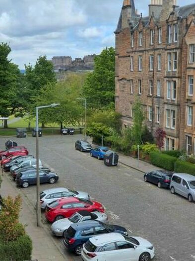 2 Bedroom Flat To Rent In Marchmont Street, Edinburgh, EH9