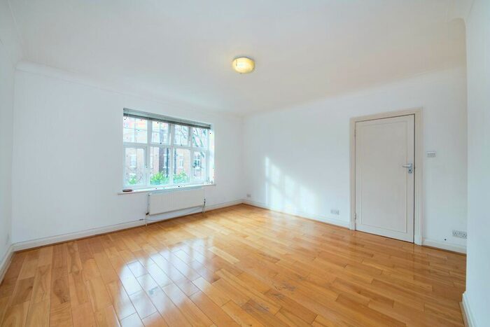 2 Bedroom Apartment To Rent In Haverstock Hill, London, NW3