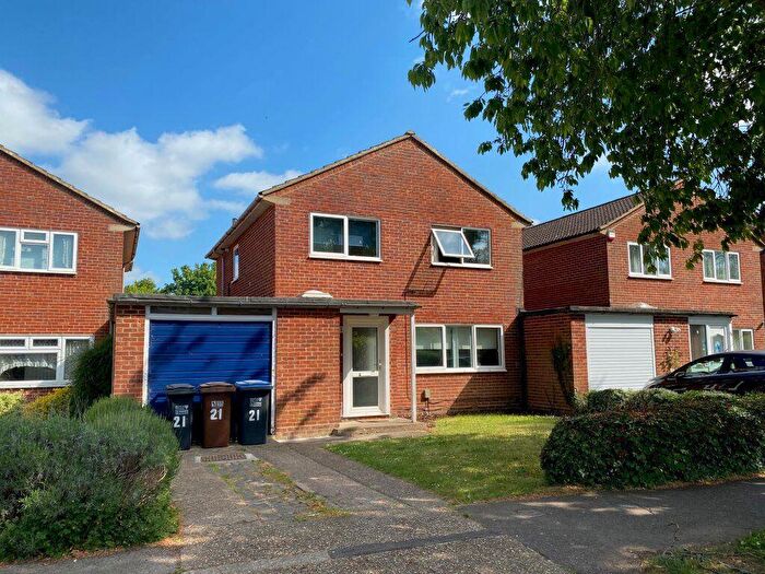 3 Bedroom House To Rent In Long Ley, Welwyn Garden City, Hertfordshire, AL7