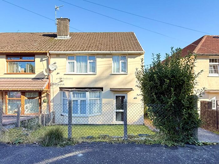 3 Bedroom Semi-Detached House For Sale In Perthlwyd, Penywaun, Aberdare, CF44