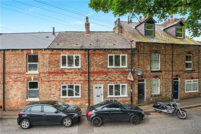3 Bedroom Terraced House For Sale In Stonebridgegate, Ripon, North Yorkshire, HG4