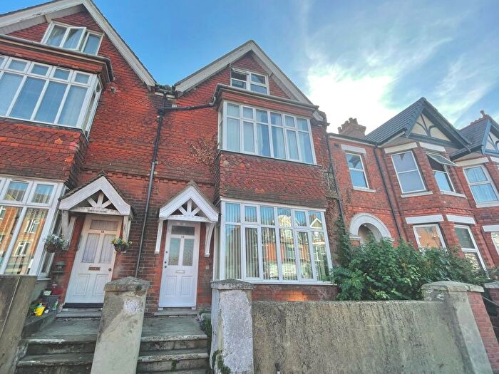 1 Bedroom Flat To Rent In Cheriton High Street, Cheriton, Folkestone, Kent, CT19