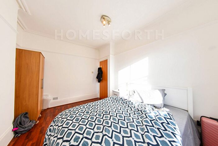 2 Bedroom Flat To Rent In Abbots Place, West Hampstead, NW6