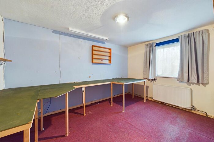 3 Bedroom Terraced House For Sale In Edith Cavell Close, Thetford, IP24