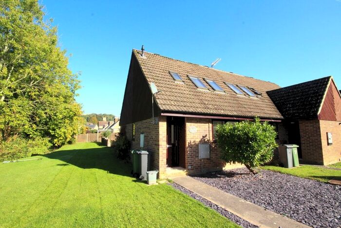 2 Bedroom End Of Terrace House To Rent In Water Lane, Wotton-Under-Edge, GL12