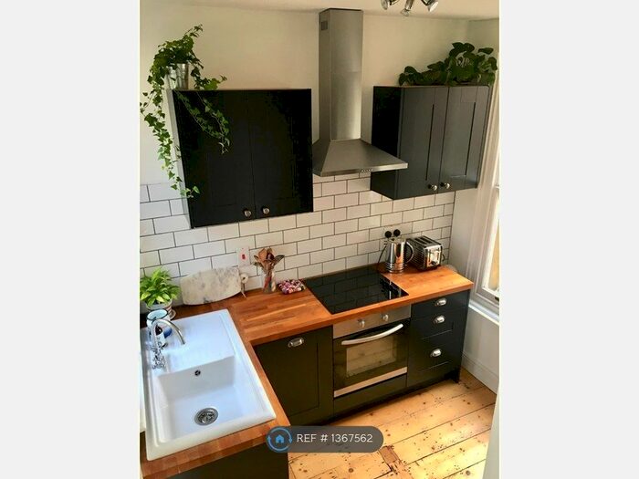 1 Bedroom Flat To Rent In Heathfield Road, Croydon, CR0