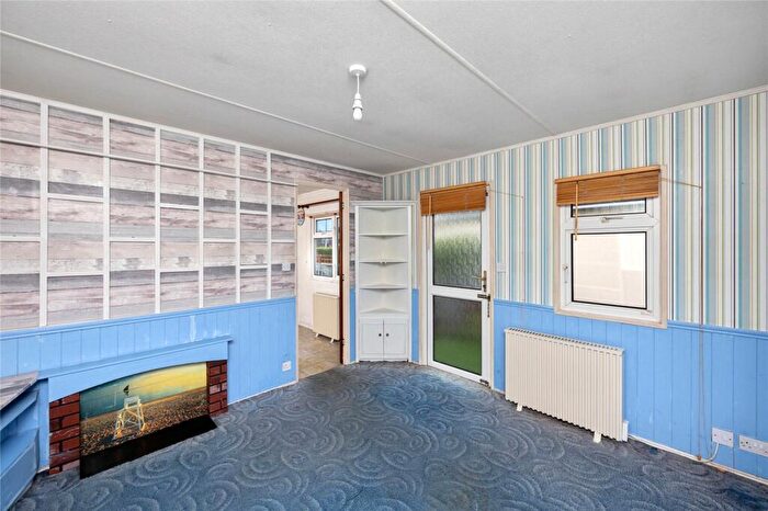 1 Bedroom Park Home For Sale In Broadway Park, Lancing, West Sussex, BN15