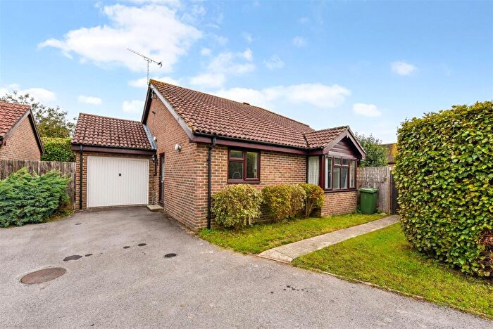3 Bedroom Detached Bungalow For Sale In Oaks Close, Westergate, PO20